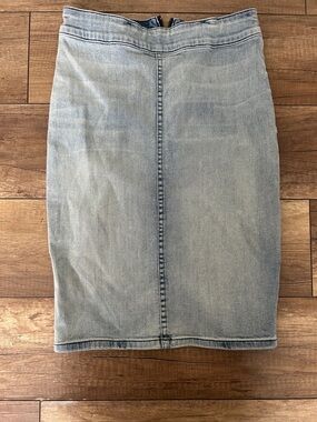 Women's Light Blue Denim Pencil Skirt - Classic Slim Fit